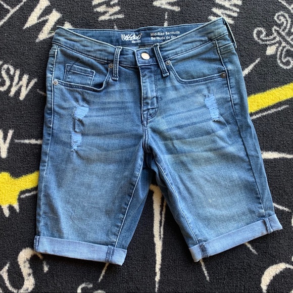 mossimo mid rise bermuda shorts